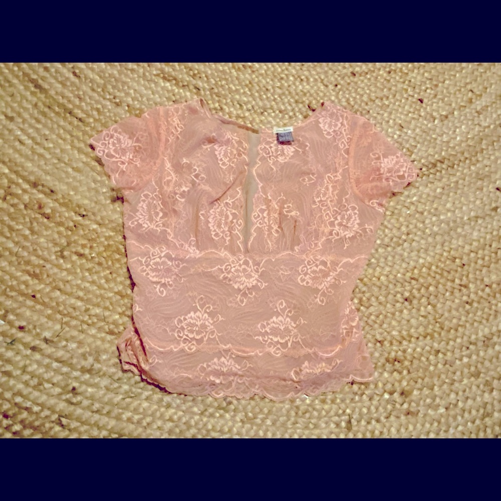 The cutest stretchy lace top you will ever see